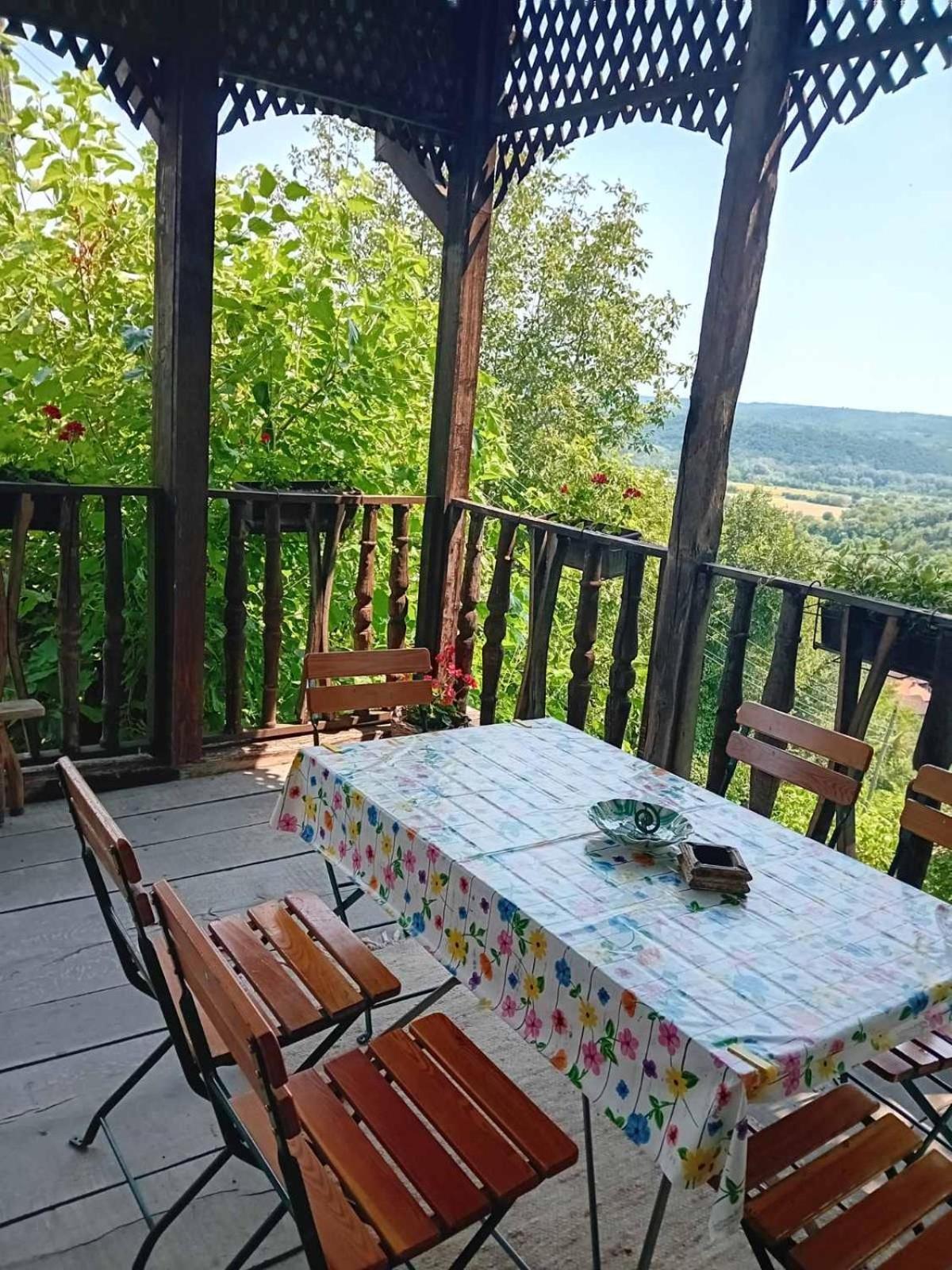 Апартаменты Country House Pivnica Milic Rogljevo Экстерьер фото